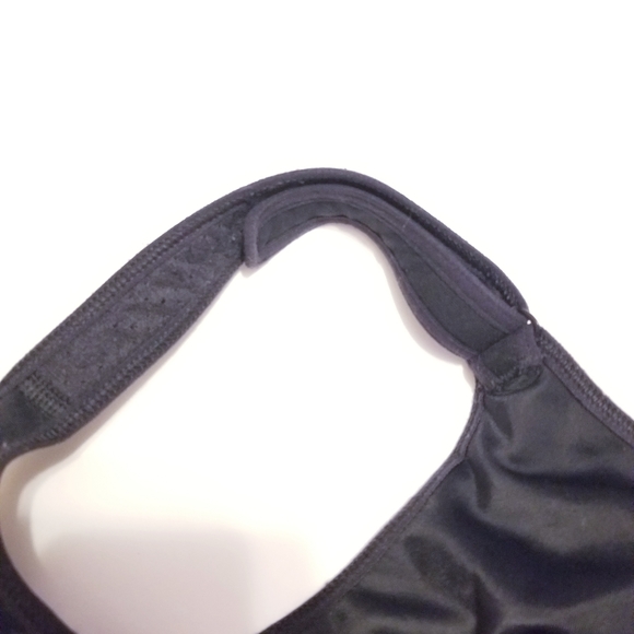Nike dri fit sports bra xs - Picture 7 of 8